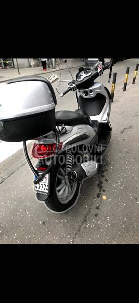 Piaggio Beverly 250