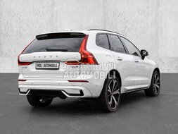 Volvo XC60 Ultimate Dark AWD B4 slika 2
