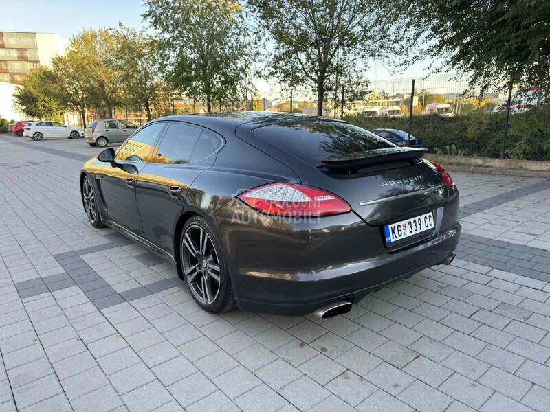 Porsche Panamera 4s