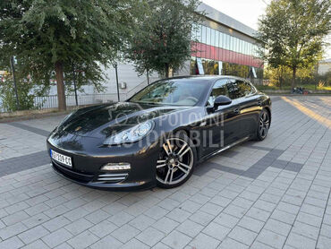 Porsche Panamera 4s