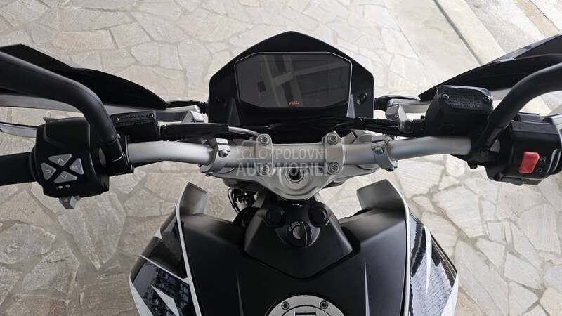 KTM 690 Duke