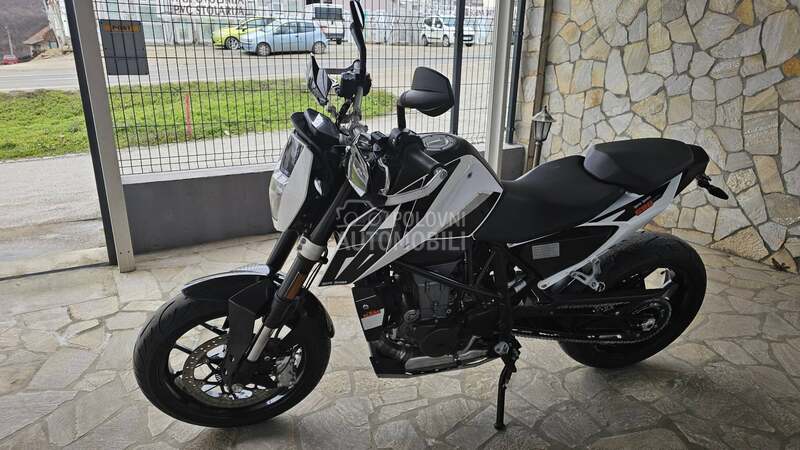 KTM 690 Duke
