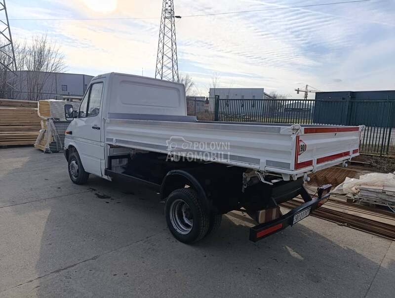 Mercedes Benz Sprinter