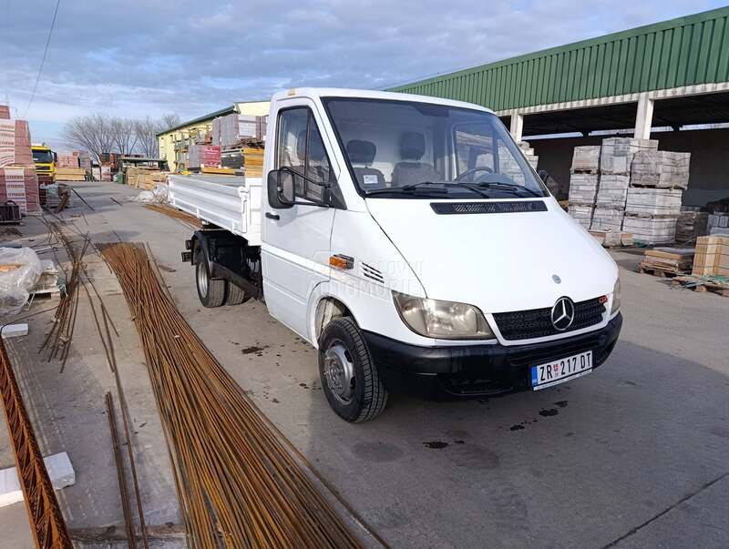 Mercedes Benz Sprinter