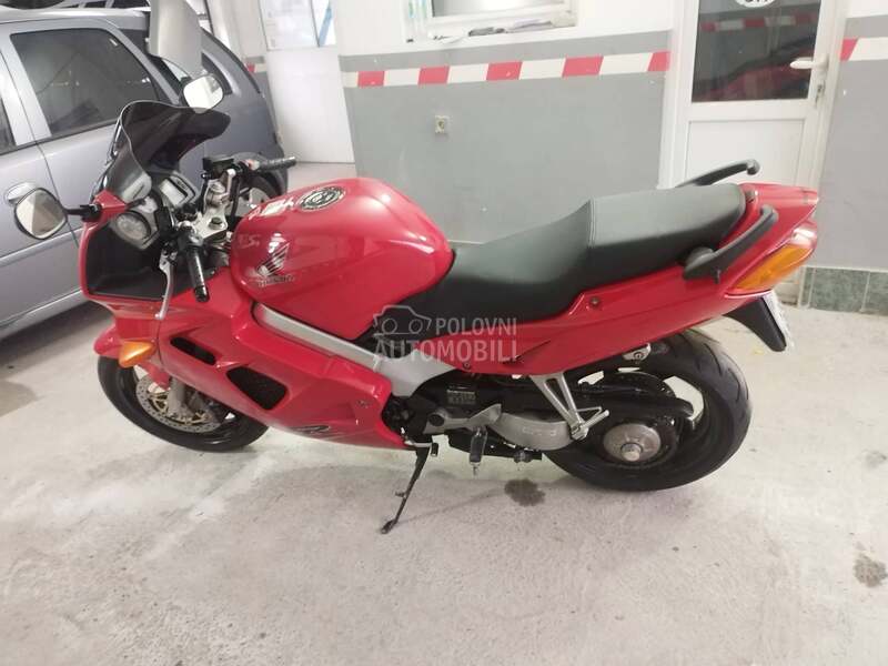 Honda VFR 800 fi UVOZ