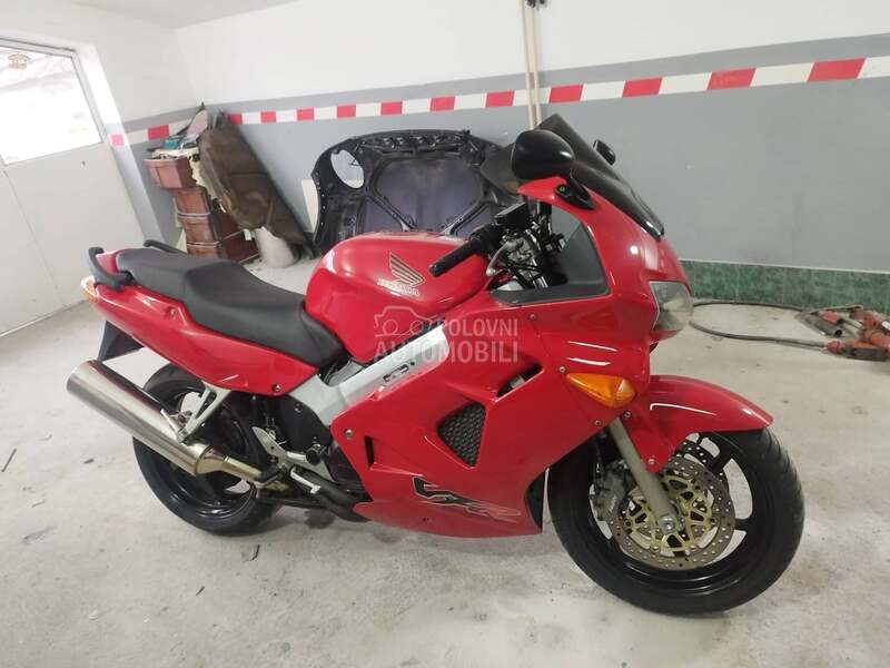 Honda VFR 800 fi UVOZ