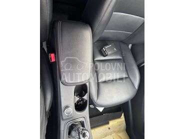 Naslon za ruku w246 za Mercedes Benz B Klasa, B 150, B 160 ... od 2012. do 2018. god.