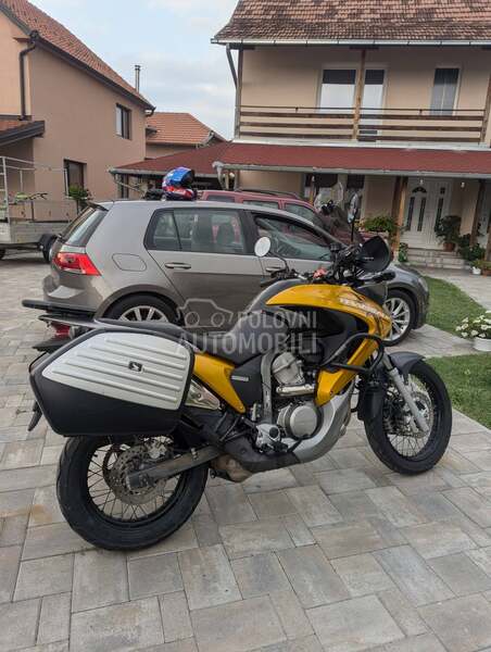 Honda Transalp XL700 ABS