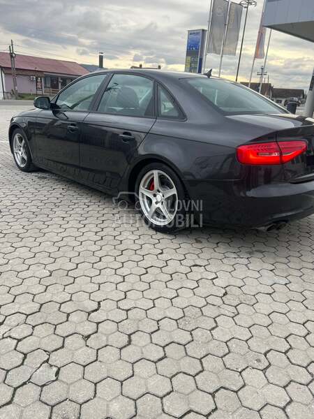 Audi A4 2.0 TDI/LED/XENON/