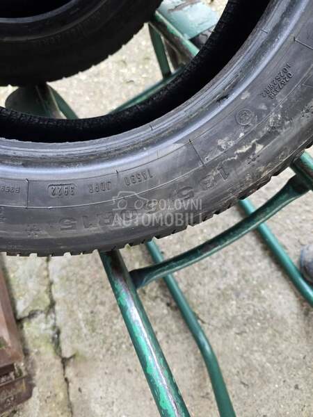 Dunlop 185/60 R15 Zimska