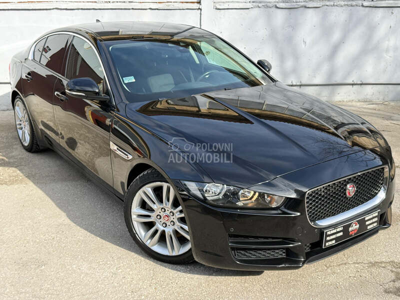 Jaguar XE 
