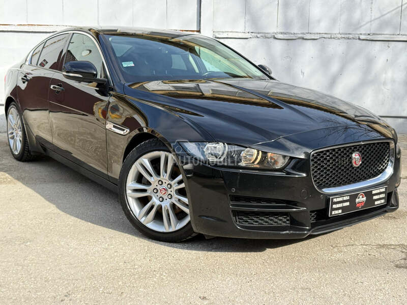Jaguar XE 