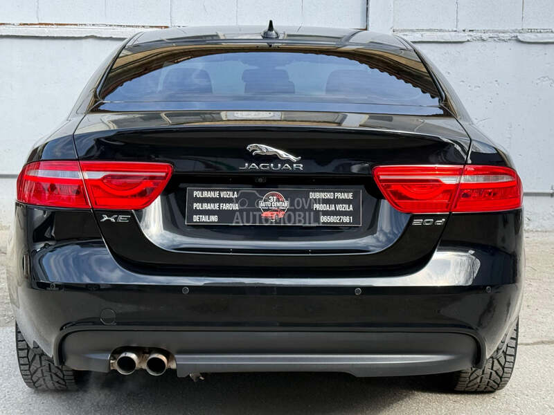Jaguar XE 