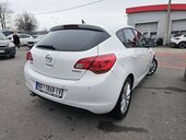 Opel Astra J 