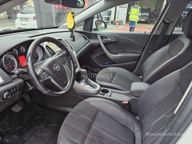 Opel Astra J 
