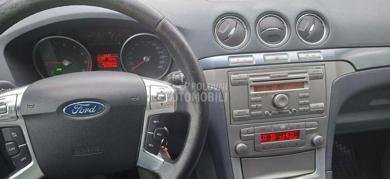 Ford S-Max 