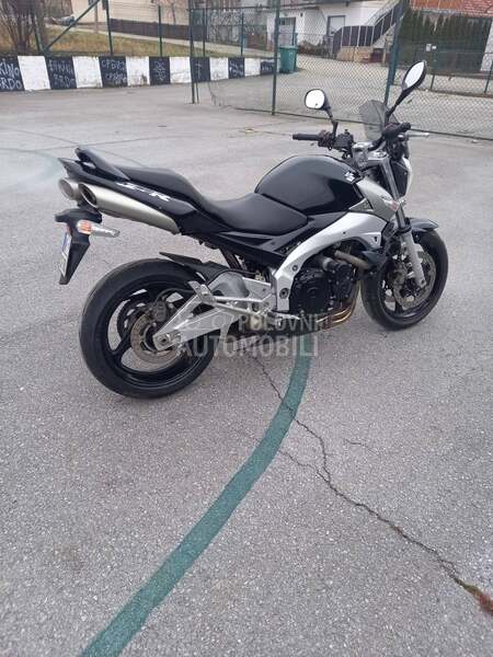 Suzuki Gsr