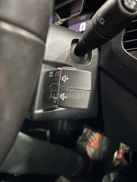 Renault Captur 0.9 TCE NAV/CH