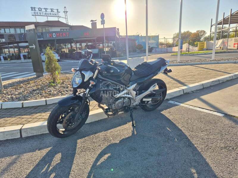 Suzuki Gladius SV 650 A2