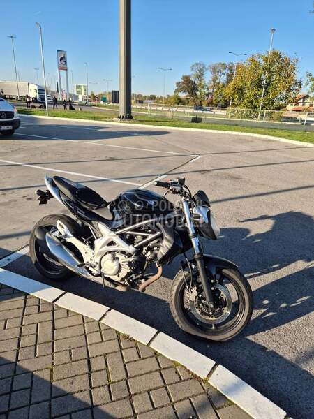 Suzuki Gladius SV 650 A2