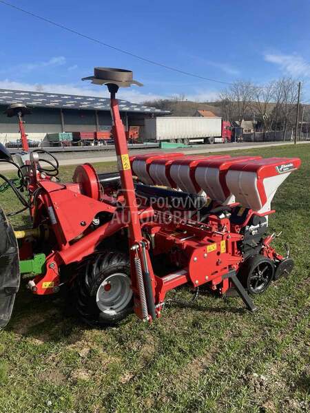 Kverneland Optima v