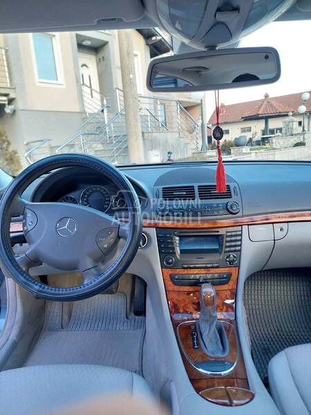 Mercedes Benz E 220 Elegance