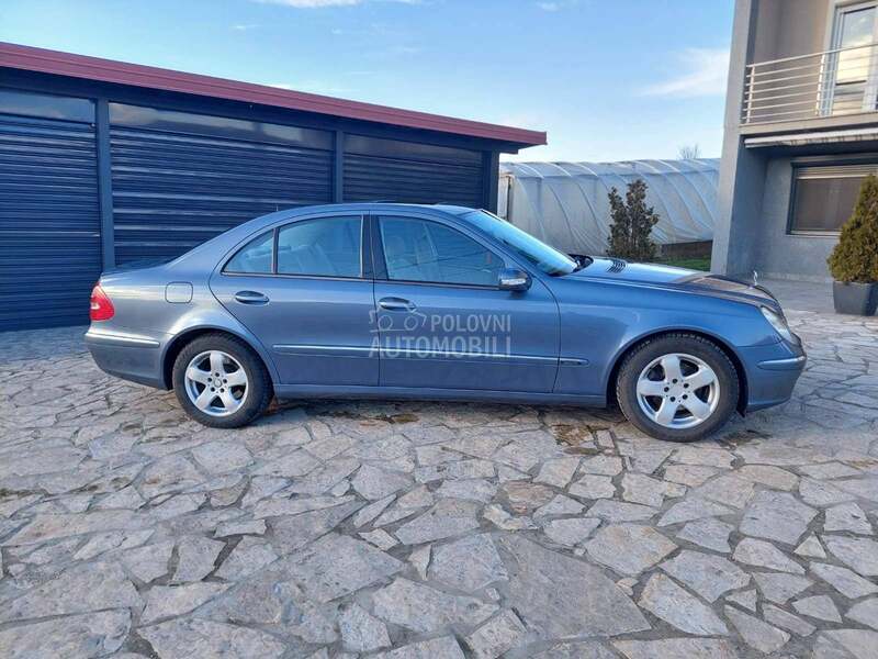 Mercedes Benz E 220 Elegance