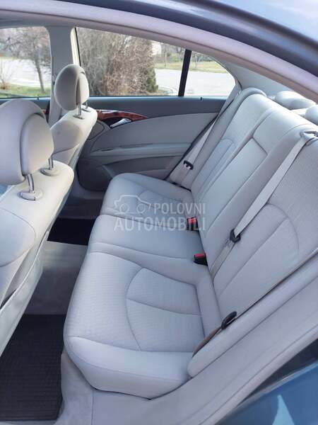 Mercedes Benz E 220 Elegance