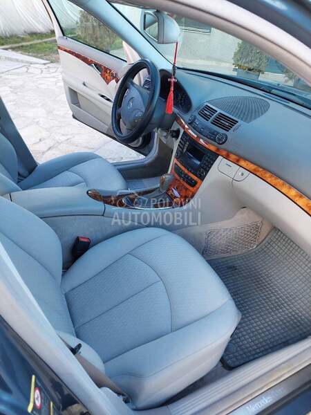 Mercedes Benz E 220 Elegance