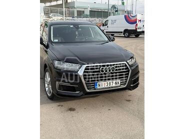 Audi Q7 e-tron