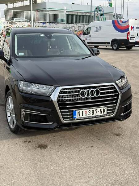 Audi Q7 e-tron