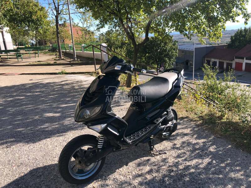 Peugeot speedfight 2