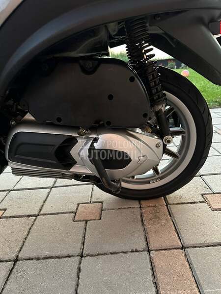 Piaggio MP3