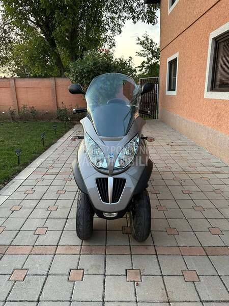 Piaggio MP3
