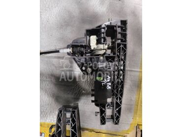 Nosac prednje leve brave za Audi A4 od 2008. do 2012. god.