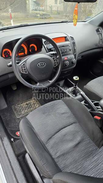 Kia pro_cee`d 