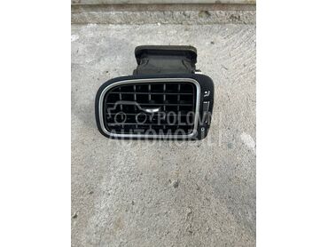 Levi ventilacioni panel za Volkswagen Polo od 2009. do 2014. god.