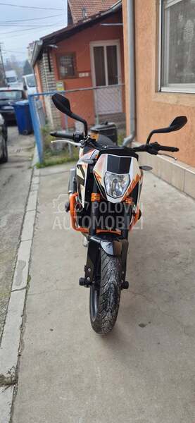 KTM 690 DUKE    CH