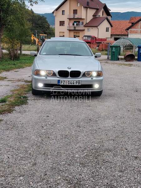 BMW 525 E39