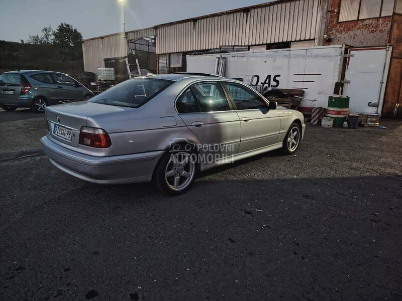 BMW 525 E39