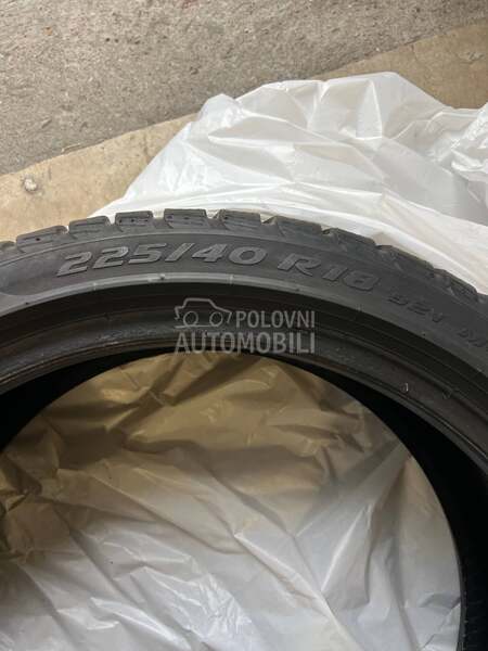 Pirelli 225/40 R18 Zimska