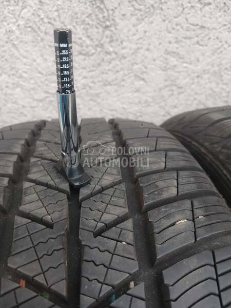 Barum 215/60 R16 Zimska