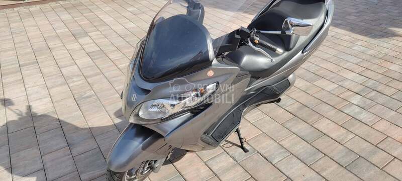 Suzuki Burgman 400