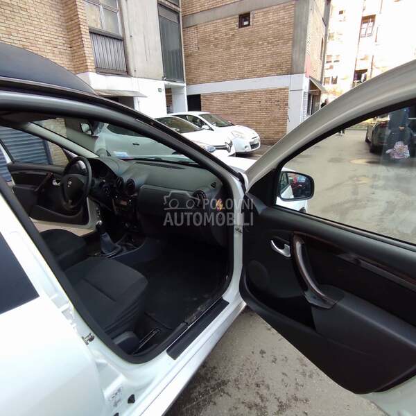 Dacia Duster 1.6 b