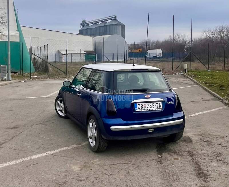 MINI One 