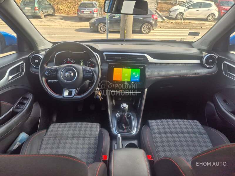 MG ZS 