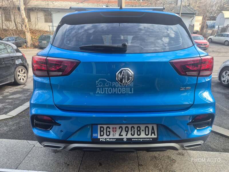 MG ZS 