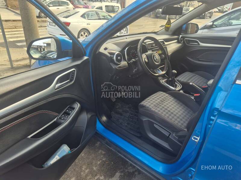 MG ZS 