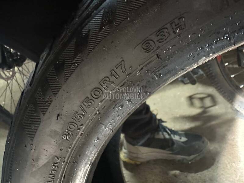 Bridgestone 205/50 R17 Zimska