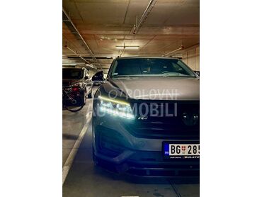 Volkswagen Touareg R line maxton